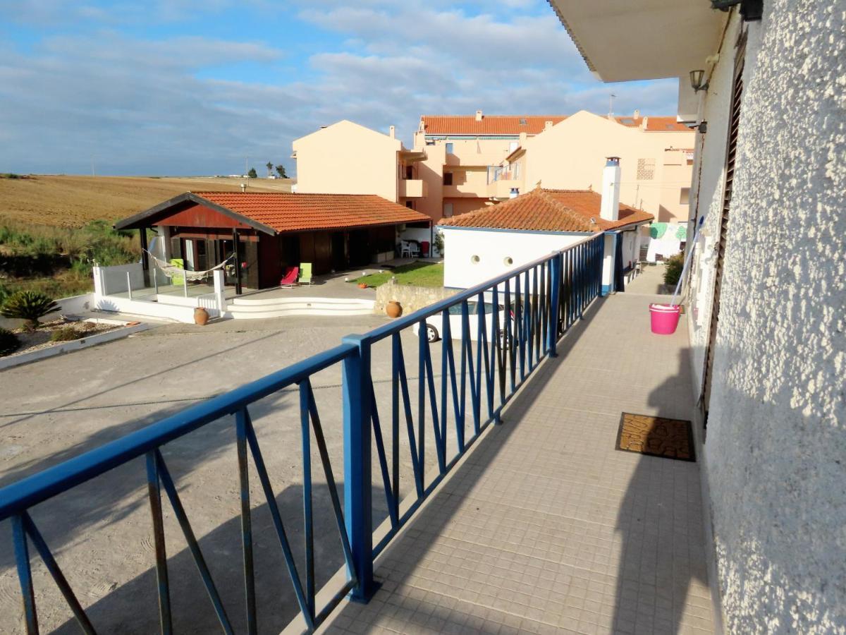 Casa Do Portao Azul - Espadarte Atouguia Da Baleia Luaran gambar